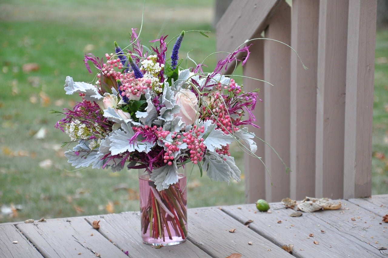 Benefits of Buying Graduation Flowers Online